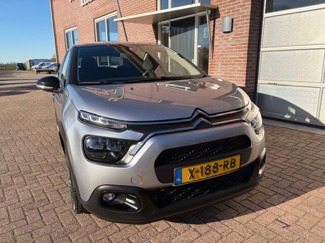 Citroen C3 1.2 PureTech Plus Navigatie / Private glas / PDC