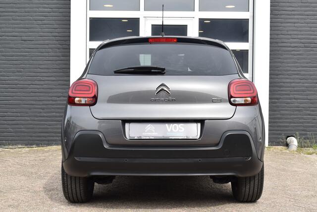Citroen C3 PureTech 82 Shine | Navigatie | Camera | Airconditioning ECC | Carplay & Android Auto | Dodehoek Detectie | Parkeersensoren V+A | Advanced Comfort Seats | Isofix Bevestigingspunten | Keyless | DAB+ | Zeer Compleet!!