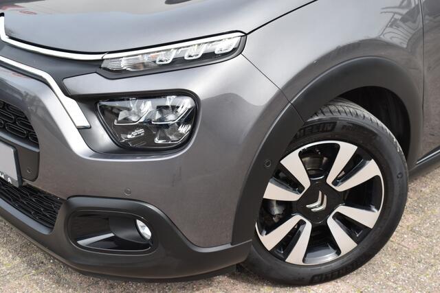 Citroen C3 PureTech 82 Shine | Navigatie | Camera | Airconditioning ECC | Carplay & Android Auto | Dodehoek Detectie | Parkeersensoren V+A | Advanced Comfort Seats | Isofix Bevestigingspunten | Keyless | DAB+ | Zeer Compleet!!