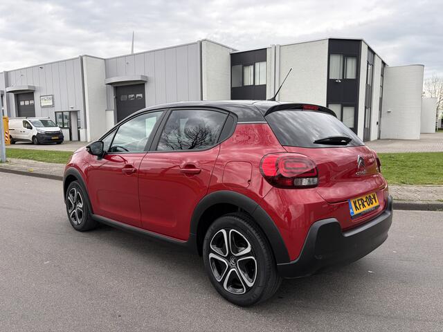 Citroen C3 1.2i PureTech Business 85 PK. Nieuwe auto met slechts 33.000 KM !!!