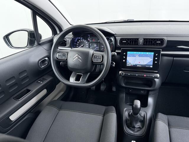 Citroen C3 1.2 Navi Apple Carplay Android MirrorLink PDC Connect LMv Ecc Cruise Elektr.Spiegels+Verwarmd SpoorAssist Regensensor Feel Tel. Apps Usb Isofix Elek.Ramen/Spiegels Lane Assist S&S Tech Feel Distributie bij 89.194 km vervangen! Slechts 40 euro per maand we