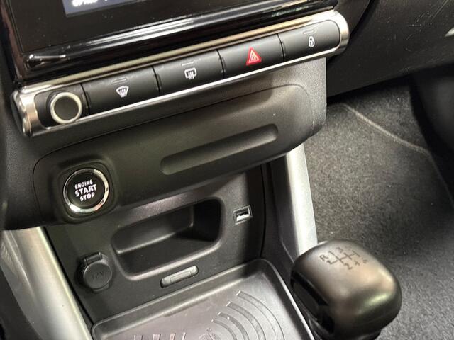 Citroen C3 Aircross 1.2 PureTech S&S Shine (APPLE CARPLAY, GROOT NAVI, 360 CAMERA, TREKHAAK, SPORTSTOELEN, GETINT GLAS, CRUISE, NIEUWSTAAT)