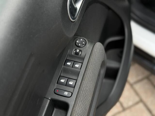 Citroen C3 Aircross 1.2 PureTech Feel | PDC Achter | Airco | DB Riem V.V. | Cruise Control | Trekhaak | Rijstrooksensor | RIJKLAARPRIJS INCL 12 MAANDEN GARANTIE EN BEURT