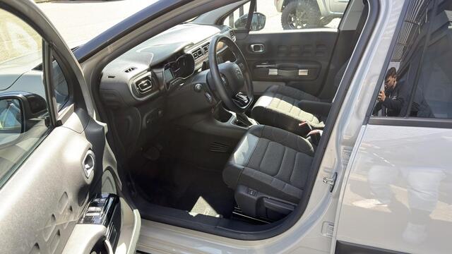 Citroen C3 1.2 PureTech Shine automaat
