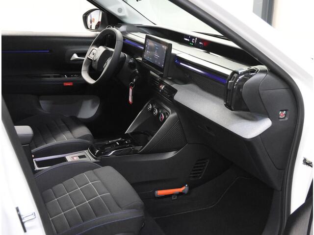 Citroen C3 Ë-C3 Plus 113PK 44 kWh | Accu 96,1% | 1ste eigenaar | AppleCarplay/AndroidAuto | Armsteun | LED | Airco | Cruise Control | Isofix | Parkeersensoren | DAB Radio |