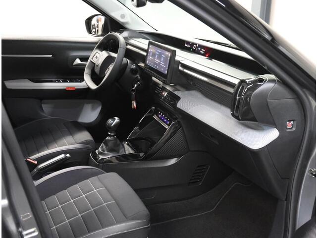Citroen C3 1.2 100PK Max | 1ste eigenaar | AppleCarplay/AndroidAuto | LED | Camera | Climate Control | Cruise Control | Privacy Glass | Navigatie | Isofix | Two-Tone | Parkeersensoren | DAB Radio |