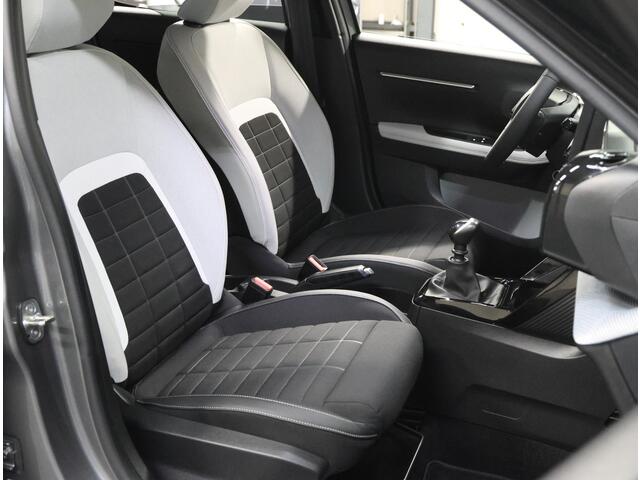 Citroen C3 1.2 100PK Max | 1ste eigenaar | AppleCarplay/AndroidAuto | LED | Camera | Climate Control | Cruise Control | Privacy Glass | Navigatie | Isofix | Two-Tone | Parkeersensoren | DAB Radio |