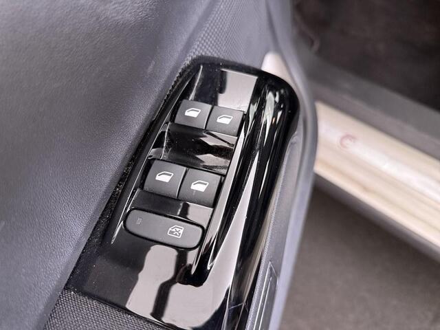 Citroen C3 1.2 PureTech C-Series Ecc/CarPlay/Lmv/4S.Banden Two-Tone/Cruise/Pdc