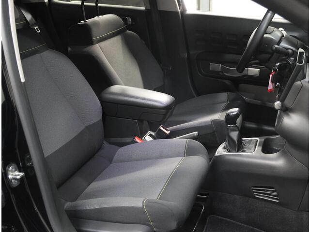 Citroen C3 1.2 82PK S&S Shine | 1ste eigenaar | AppleCarplay/AndroidAuto | Armsteun | LED | Climate Control | Cruise Control | Camera | Privacy Glass | Navigatie | LMV | Isofix | Parkeersensoren |