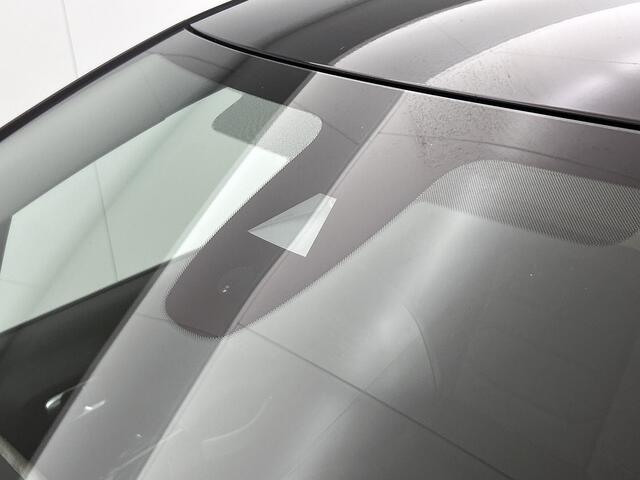 Citroen C3 110 pk Automaat Shine | Rijklaar | Achteruitrijcamera | Navigatie | 17"Lichtmetalen velgen |