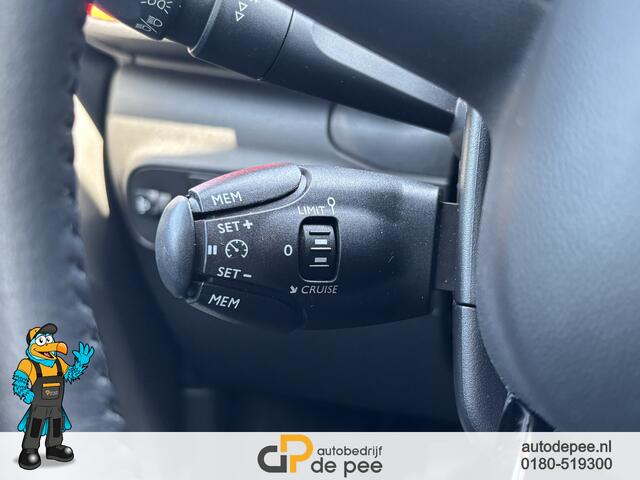 Citroen C3 1.2 PureTech Shine GARANTIE/CRUISE/CLIMA/CARPLAY/PARKEERSENS./CAMERA/LICHTMETAAL 17" rijklaarprijs!