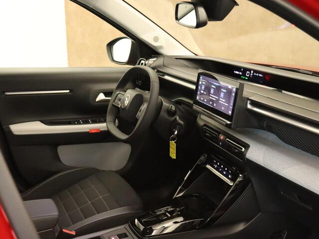 Citroen C3 Ë-C3 Max 113pk 44 kWh - SOH 100%! - 3 FASE - DAKRAILS - TWO TONE LAK - CLIMATE CONTROL - 4 SEIZOENENBANDEN - 17 INCH LICHT METALEN VELGEN - CAMERA - NAVIGATIE - PARKEERSENSOREN ACHTER - APPLE CARPLAY/ ANDROID AUTO - LICHT EN REGENSENSOR - DAB AUDIO