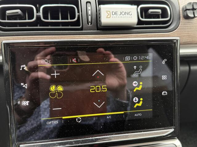 Citroen C3 1.2 PureTech Shine ALL-INRIJKLAARPRIJS/Navi/Camera/Duo-Tone/Apple Carplay