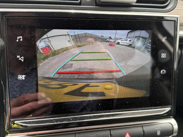 Citroen C3 1.2 PureTech Shine ALL-INRIJKLAARPRIJS/Navi/Camera/Duo-Tone/Apple Carplay