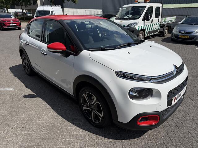 Citroen C3 82pk Shine (Camera - Keyless Entry - Dodehoek detectie - Automatische Airco - Navigatie - Apple Carplay - DAB)