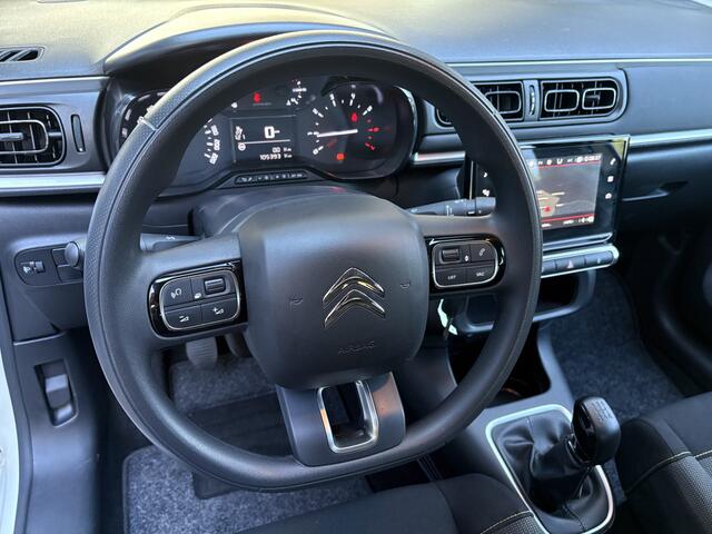 Citroen C3 1.2 PureTech C-Series Airco - Apple carplay - Bluetooth - Cruise control - Licht metalen velgen 16 inch - Navigatiesysteem - Radio - Stuur multifunctioneel - Led verlichting - Mistlampen - Start/stop systeem - Elektrische ramen - Extra getint glas achter
