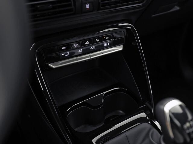 Citroen C3 1.2 Turbo 100pk Max (NIEUW MODEL, APPLE CARPLAY, GROOT NAVI, CAMERA, TREKHAAK, SPORTSTOELEN, GETINT GLAS, CRUISE, LANE ASSIST, NIEUWSTAAT)