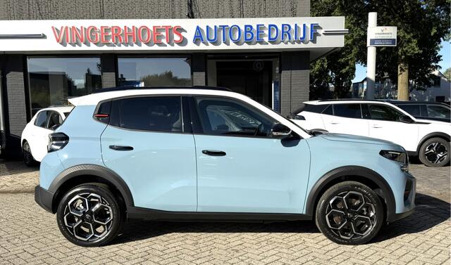 Citroen C3 Ë-C3 Max 113 pk 44 kWh 100% Elektrisch * Special One * * Navigatie * Parkeer Camera * Wall Box Laadkabel * Climate & Cruise Control * Draadloze telefoonlader en Apple Carplay / Android Auto * Vingerhoets; Vierde Generatie Eersteklas Service. Al meer dan 100 jaar een begrip in de Brabantse Kempen