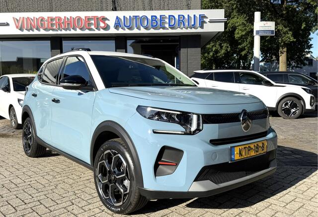 Citroen C3 Ë-C3 Max 113 pk 44 kWh 100% Elektrisch * Special One * * Navigatie * Parkeer Camera * Wall Box Laadkabel * Climate & Cruise Control * Draadloze telefoonlader en Apple Carplay / Android Auto * Vingerhoets; Vierde Generatie Eersteklas Service. Al meer dan 100 jaar een begrip in de Brabantse Kempen