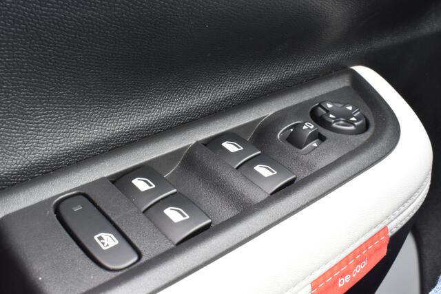 Citroen C3 Ë-C3 Max 113pk Comfort Range 44 kWh Navigatie | Airco | Camera achter | LM Velgen | 8 Jaar Citroen We Care garantie