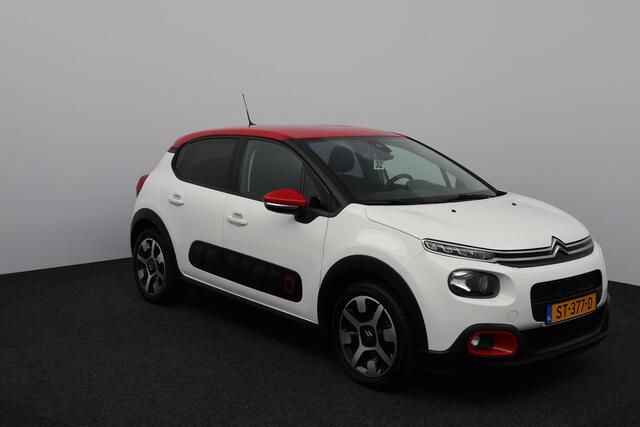 Citroen C3 1.2 PureTech Shine/ DEALER ONDERHOUDEN!/ AUTOMAAT!/ D-Riem verv: 91.000 KM!/ Two-Tone/ Camera/ 17'' LMV/ Apple + Android/ DAB+/ Extra getint glas/ Navi/ Clima/ Cruise/ Elek. pakket/ Isofix/ Bluetooth/ Mistl./ PD