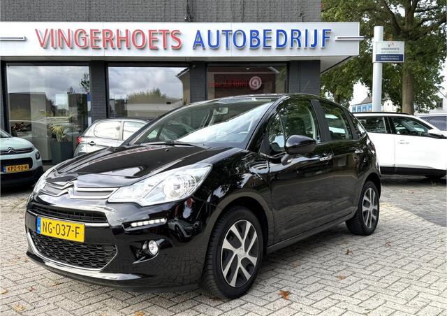 Citroen C3 1.2 Benzine Luxe Sportieve Selection * Navigatie * Climate & Cruise Control * Bleutooth * Vierseizoenenbanden * Armsteun * Led Dagrij Verlichting * Vingerhoets; Vierde Generatie Eersteklas Service. Al meer dan 100 jaar een begrip in de Brabantse Kempen
