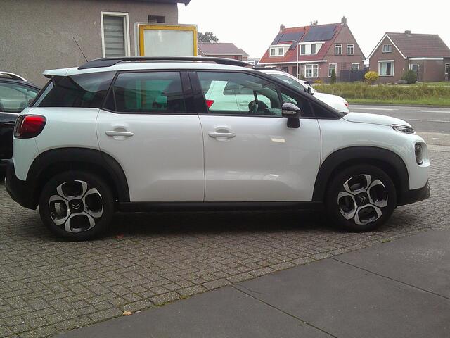 Citroen C3 Aircross 1.2 PureTech S&S Shine Staat in De Krim