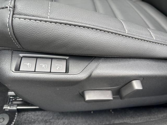 Citroen C4 1.2 PT 130 EAT8 Shine | Panoramadak | Lederen bekleding | Prijs is rijklaar