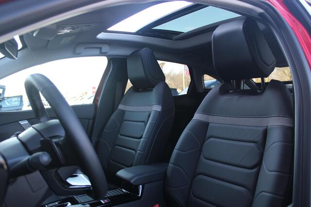 Citroen C4 1.2 130PK AUTOMAAT MAX | HEAD UP DISPLAY | KEYLESS ENTRY/START | FULL LED KOPLAMPEN | LEDEREN BEKLEDING | MASSAGE STOELEN | ELEKTRISCH BEDIENBARE BESTUURDERSSTOEL | ACHTERUITRIJ CAMERA | NAVIGATIE | DRAADLOZE APPLE CARPLAY/ANDROID AUTO | PANORAMISCH SCHUI