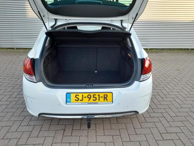 Citroen C4 1.2 PureTech Feel Collection | Clima | Cruise control | Navigatie | Trekhaak | RIJKLAARPRIJS INCL 12 MAANDEN GARANTIE EN BEURT