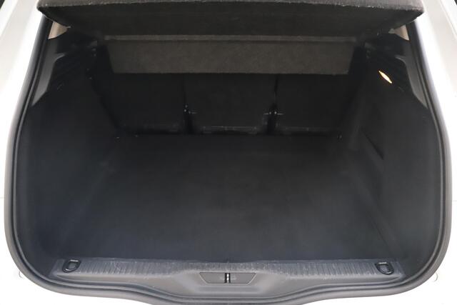Citroen C4 SpaceTourer 1.2 PureTech Business 131PK Trekhaak Keyless 17 inch LMV Navigatie Achteruitrijcamera Stoelverwarming Adaptive Cruise Carplay Android