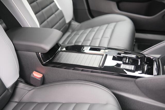 Citroen C4 Hybrid 145 Max Automaat 6 |Stoel- en stuurverwarming | Camera en Sensoren |