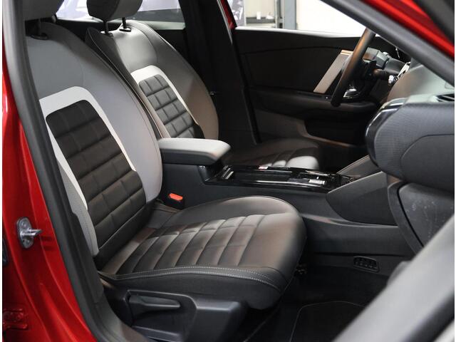 Citroen C4 1.2 Hybrid 136PK Max | AppleCarPlay/AndroidAuto | Adaptieve Cruise Control | Navigatie | LMV | Climate Control | 360'Camera | Head-Up Display | Armsteun | Isofix | Privacy Glass |