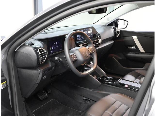 Citroen C4 1.2 Hybrid 136PK Max | AppleCarPlay/AndroidAuto | Adaptieve Cruise Control | Navigatie | LMV | Climate Control | 360'Camera | Head-Up Display | Armsteun | Isofix | Privacy Glass |
