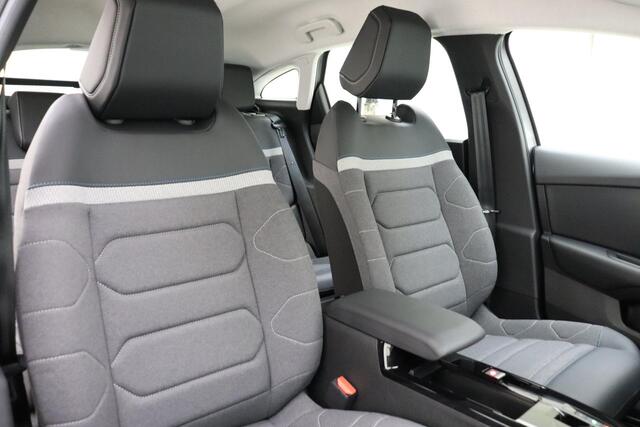 Citroen C4 1.2 Puretech Feel 130 PK | Automaat | Camera | Navigatie | Cruise Control | Keyless Entry & Start | Licht metalen velgen | Nieuw uit voorraad leverbaar