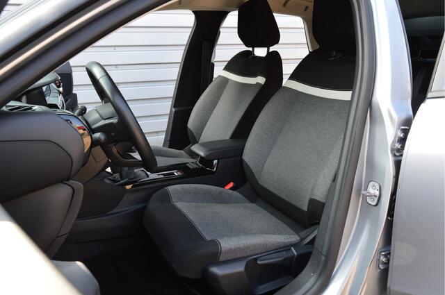 Citroen C4 1.2 Puretech Feel O.a: Trekhaak afneembaar, PDC, Carplay, Dab, Full Led, Nieuwe distributie, Etc... Rijklaar! All-in prijs!