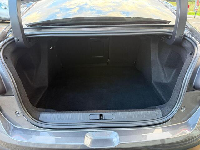 Citroen C4 X 1.2 Puretech Shine *Trekhaak & ACC*