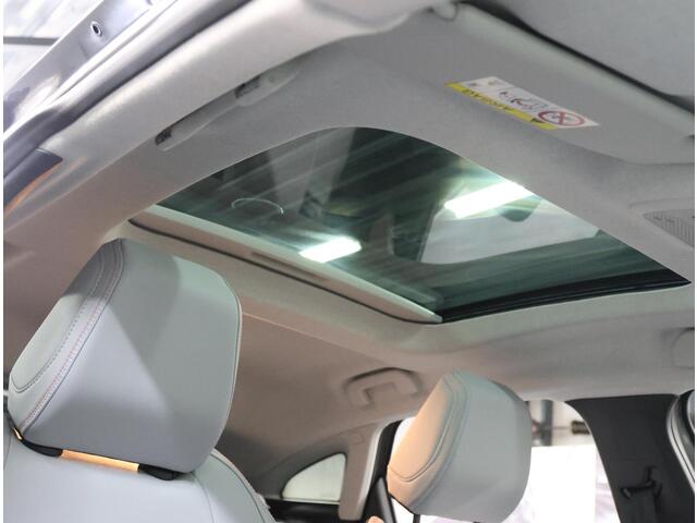 Citroen C4 1.2 Hybrid 145pk Max | Schuif- Kanteldak | 360 Camera | AppleCarPlay/AndroidAuto | ClimateControl | Navigatie | Dodehoekdetectie | Alcantara |