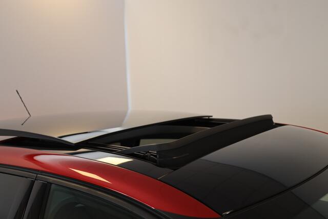 Citroen C4 PT 130 Shine Automaat-8 Panoramadak | Stoelverwarming | HiFi | All season