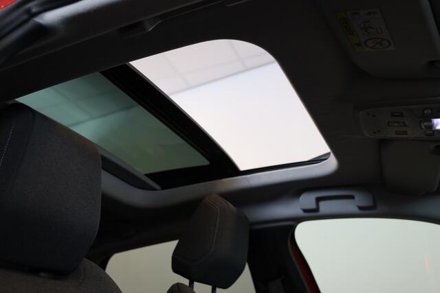 Citroen C4 PT 130 Shine Automaat-8 Panoramadak | Stoelverwarming | HiFi | All season