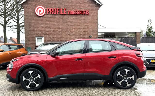 Citroen C4 Benzine 130 Pk *** Hele Mooie *** * Navigatie * Achteruitrij Camera * Climate & Cruise Control * Apple Carplay / Android Auto * Vingerhoets; Vierde Generatie Eersteklas Service. Al meer dan 100 jaar een begrip in de Brabantse Kempen.