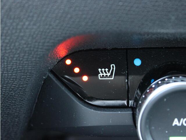 Citroen C4 1.2 Puretech Shine | Camera/Leder/Stoel&Stuur&Voorruitverwarming/Head-up Display