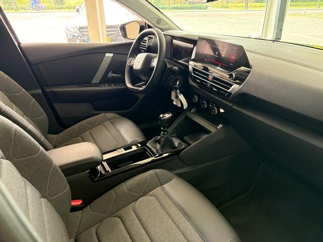 Citroen C4 1.2 Feel Navigatie ECC Climat PDC Cam Cruise LED Multimedia