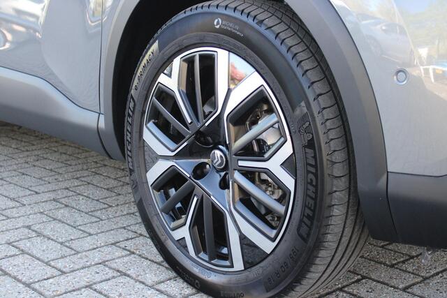 Citroen C4 C4 1.2 HYbrid 145PK MAX | HEAD UP DISPLAY | CAMERA VOOR + ACHTER | NAVIGATIE | DRAADLOZE TELEFOONLADER | FULL LED KOPLAMPEN | DRAADLOZE APPLE CARPLAY/ANDROID AUTO | 18" LICHTMETALEN VELGEN | ADAPTIVE CRUISE CONTROL | CLIMATE CONTROL | LEDEREN BEKLEDING | 