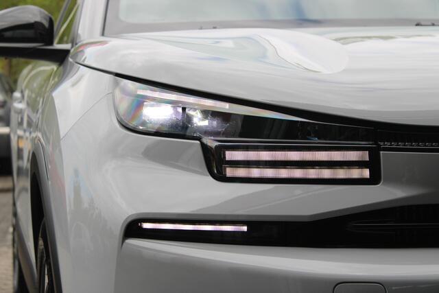 Citroen C4 C4 1.2 HYbrid 145PK MAX | HEAD UP DISPLAY | CAMERA VOOR + ACHTER | NAVIGATIE | DRAADLOZE TELEFOONLADER | FULL LED KOPLAMPEN | DRAADLOZE APPLE CARPLAY/ANDROID AUTO | 18" LICHTMETALEN VELGEN | ADAPTIVE CRUISE CONTROL | CLIMATE CONTROL | LEDEREN BEKLEDING | 