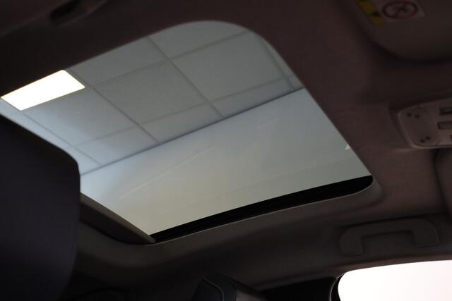 Citroen C4 PT 130 Shine Automaat-8 Schuif/kanteldak | HiFi | Volleder | Stoelverw | Draadloos laden telefoon