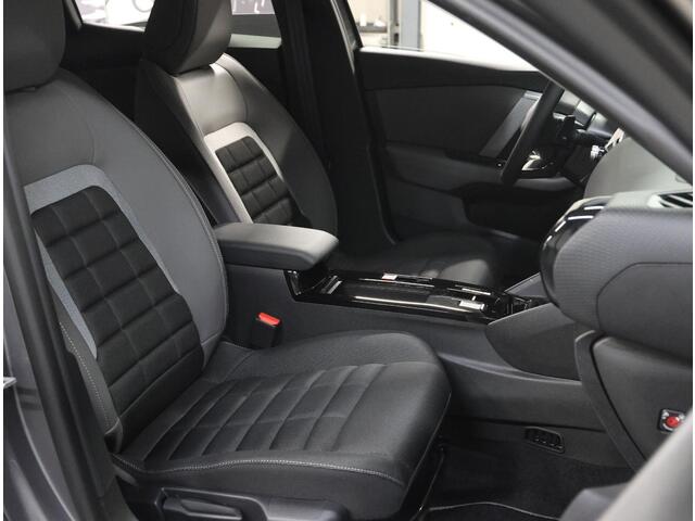 Citroen C4 1.2 Hybrid 145PK Collection | 1ste eigenaar | AppleCarPlay/AndroidAuto | Navigatie | Cruise Control | Keyless | Stoel/Voorruitverwarming | FULL LED | Camera | Isofix | Privacy Glass | Two-Tone |