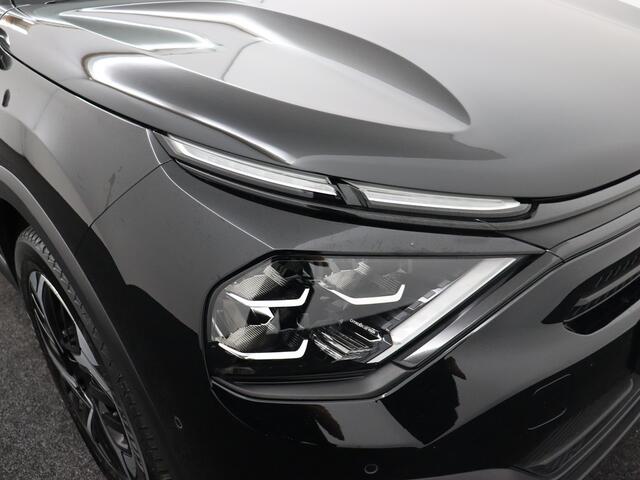 Citroen C4 X 1.2 Puretech Shine afnb Trekhaak, Apple Carplay/Android Auto, Cruise control adaptief, keyless entry/start, Parkeersensor voor/achter, Achteruitrijcamera Een luxe en stijlvolle sedan met een hoog comfortniveau en een ruim interieur. De krachtige en zuin