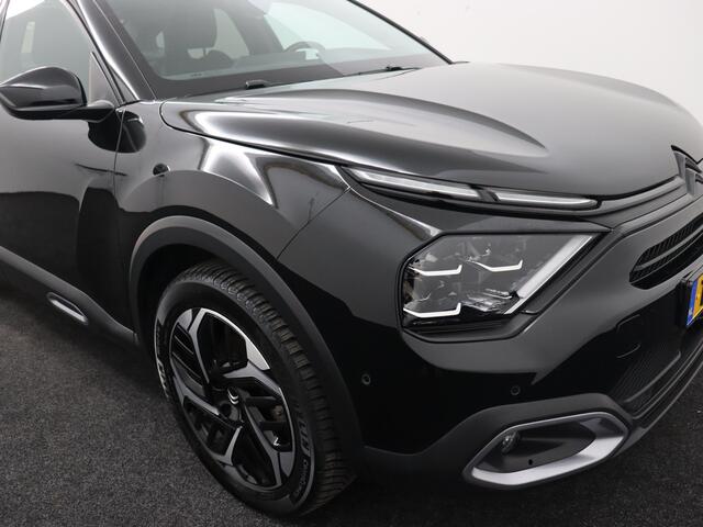 Citroen C4 X 1.2 Puretech Shine afnb Trekhaak, Apple Carplay/Android Auto, Cruise control adaptief, keyless entry/start, Parkeersensor voor/achter, Achteruitrijcamera Een luxe en stijlvolle sedan met een hoog comfortniveau en een ruim interieur. De krachtige en zuin