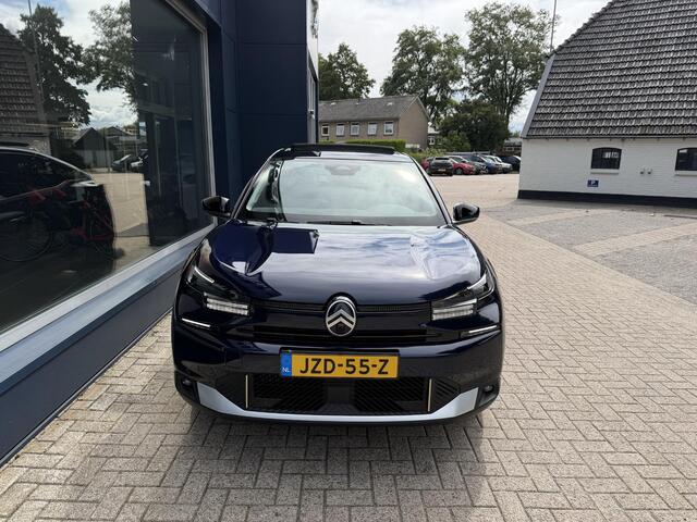Citroen C4 1.2 Hybrid 145pk Max | Tot 8 jaar Garantie | Panorama Schuif-Kanteldak | Alcantara Massage Stoelen | Slechts 3500 KM | 360 Graden Camera | Navigatie | LED Verlichting | Camera | Adaptieve Cruise Control | Climate Control | Digitaal Dashboard | Apple Carplay & Android Auto | DAB+ Radio |